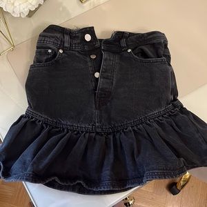 Black wash mini denim skirt| RIVER ISLAND